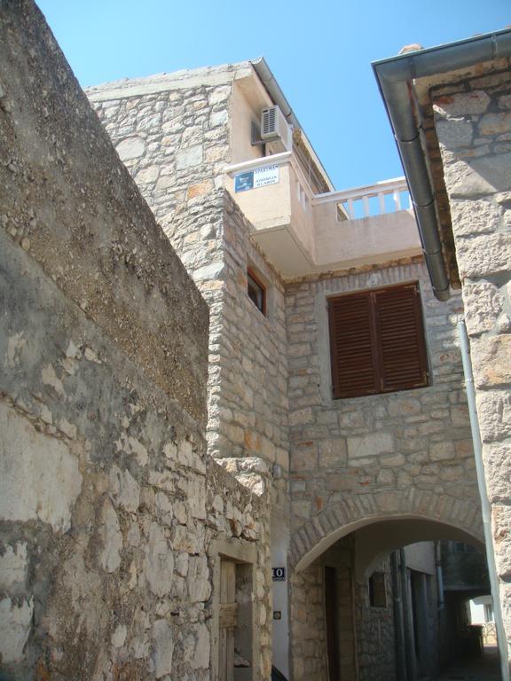 Апартаменти Apartman Klarin - Old Stone House Єзера Екстер'єр фото